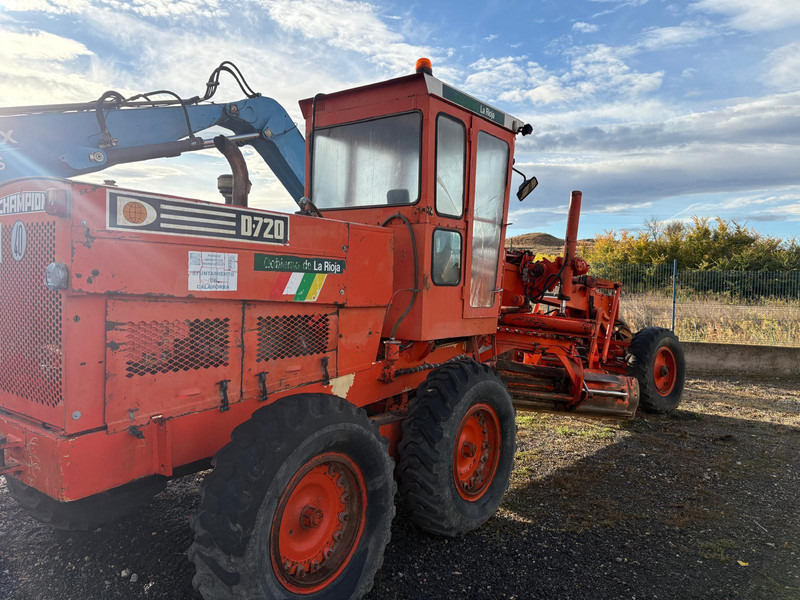 Champion D720 - Γκρέιντερ: φωτογραφία 3 Champion D720 - Γκρέιντερ: φωτογραφία 3