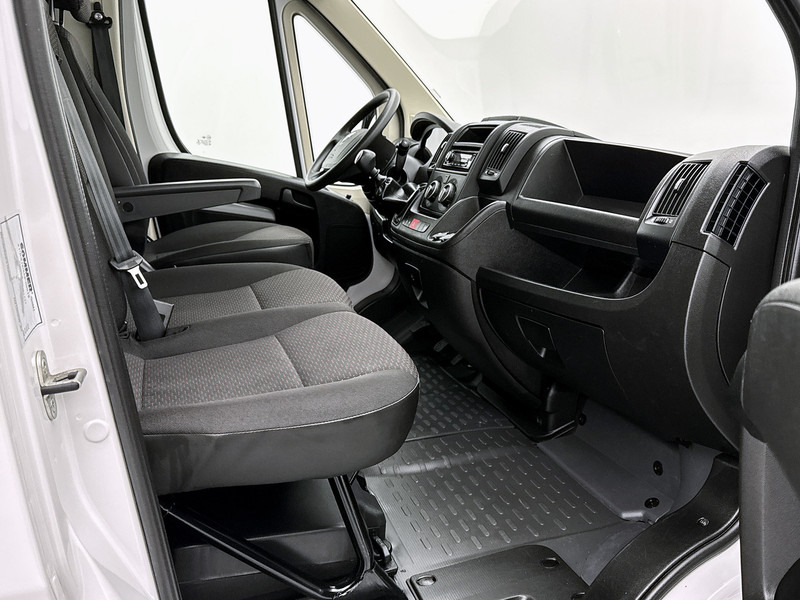 Επαγγελματικό αυτοκίνητο κόφα Opel Movano 2.2D 140pk Bakwagen met Laadklep Cruise Control Meubelbak Airco: φωτογραφία 17