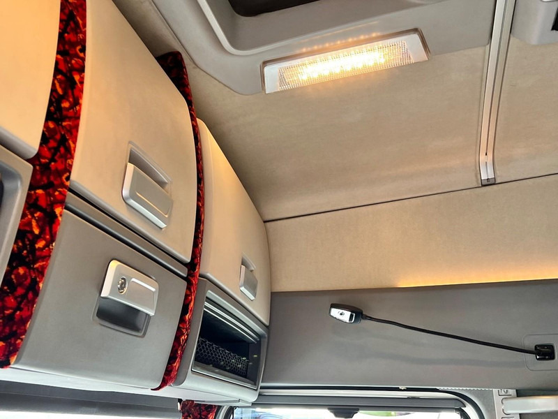 Τράκτορας Renault T520 6x2 T-HIGH Trekker Only 481.500km / Hydraulic: φωτογραφία 17 Τράκτορας Renault T520 6x2 T-HIGH Trekker Only 481.500km / Hydraulic: φωτογραφία 17