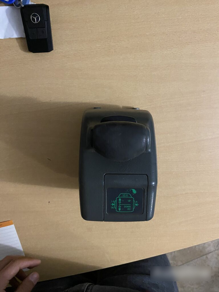 Mercedes-Benz Selector Lever Module, transmission shift , schimbator actros se truck - Λεβιές ταχύτητων για Φορτηγό: φωτογραφία 2 Mercedes-Benz Selector Lever Module, transmission shift , schimbator actros se truck - Λεβιές ταχύτητων για Φορτηγό: φωτογραφία 2