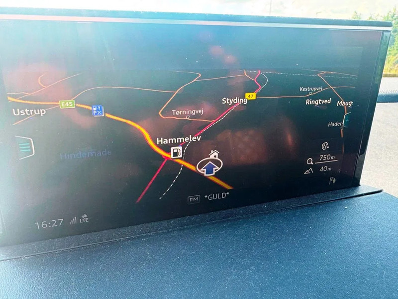 SUV Audi SQ7 Black Edition. panoramo sun roof. . oil heater. head up display. 21" alu weels. night vision. B&O sound system.: φωτογραφία 17