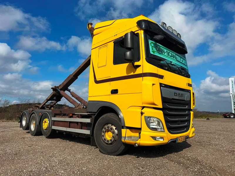 DAF XF 530 Hoglift with knæk arm. - Φορτηγό φόρτωσης γάντζου: φωτογραφία 2 DAF XF 530 Hoglift with knæk arm. - Φορτηγό φόρτωσης γάντζου: φωτογραφία 2