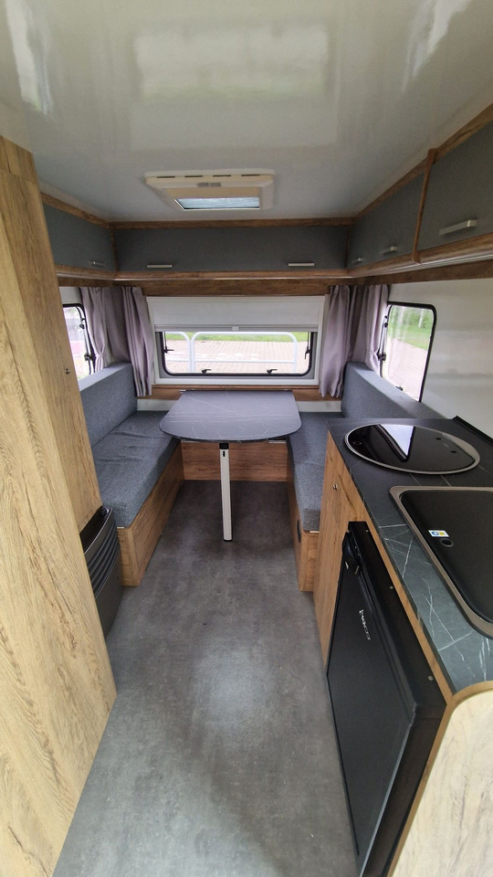 Niewiadów N-Cross N-Lazur dla 3 osób Nowa z Gwarancją - Ρυμουλκούμενο τροχόσπιτο: φωτογραφία 2 Niewiadów N-Cross N-Lazur dla 3 osób Nowa z Gwarancją - Ρυμουλκούμενο τροχόσπιτο: φωτογραφία 2