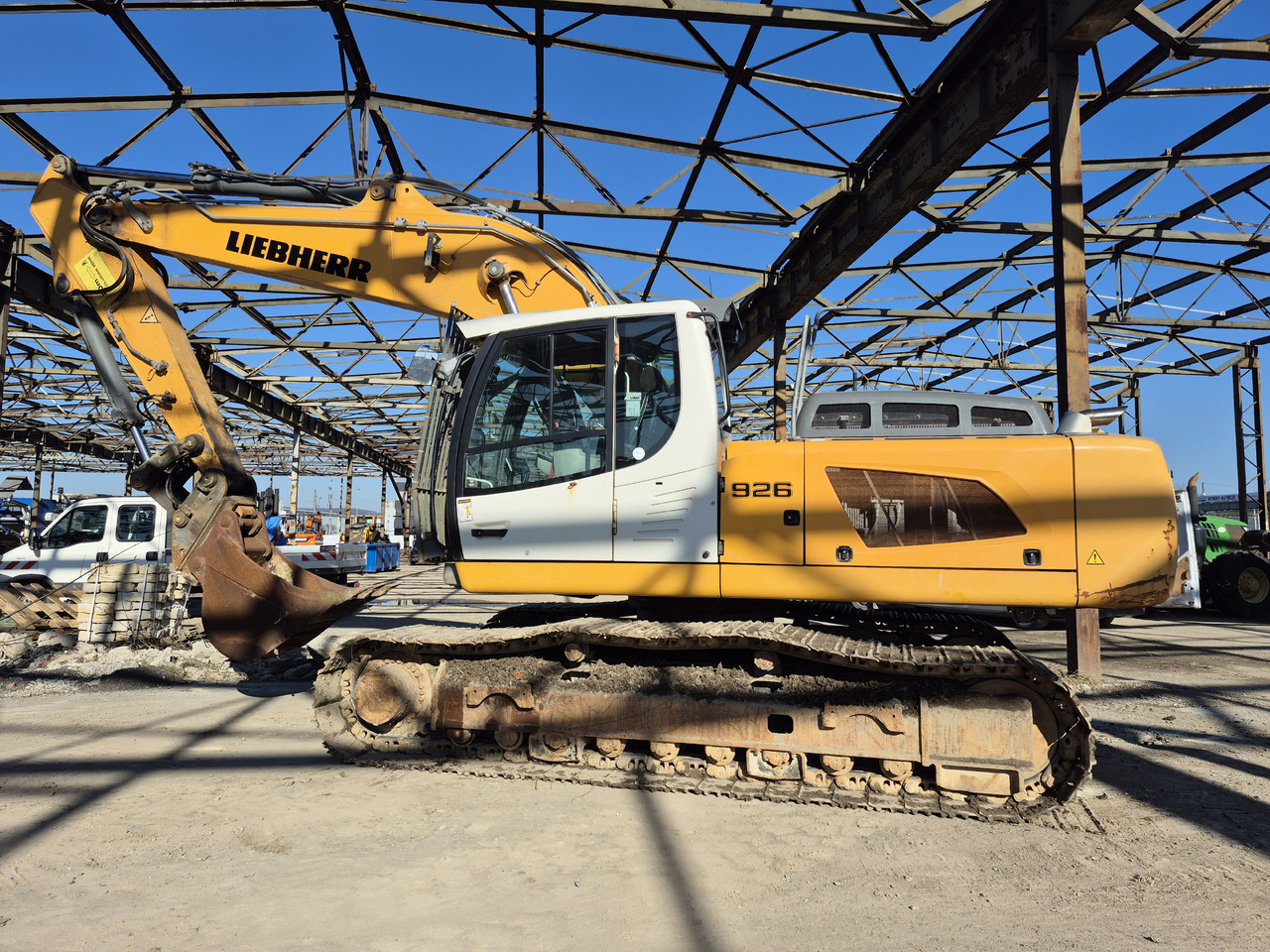 LIEBHERR R926LC - Ερπυστριοφόρος εκσκαφέας: φωτογραφία 1 LIEBHERR R926LC - Ερπυστριοφόρος εκσκαφέας: φωτογραφία 1
