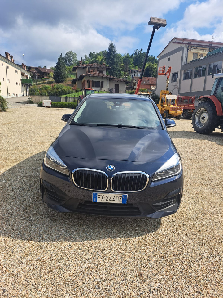 BMW 216 D ACTIVE TOURER - Λιμουζίνα/ Sedan: φωτογραφία 3 BMW 216 D ACTIVE TOURER - Λιμουζίνα/ Sedan: φωτογραφία 3