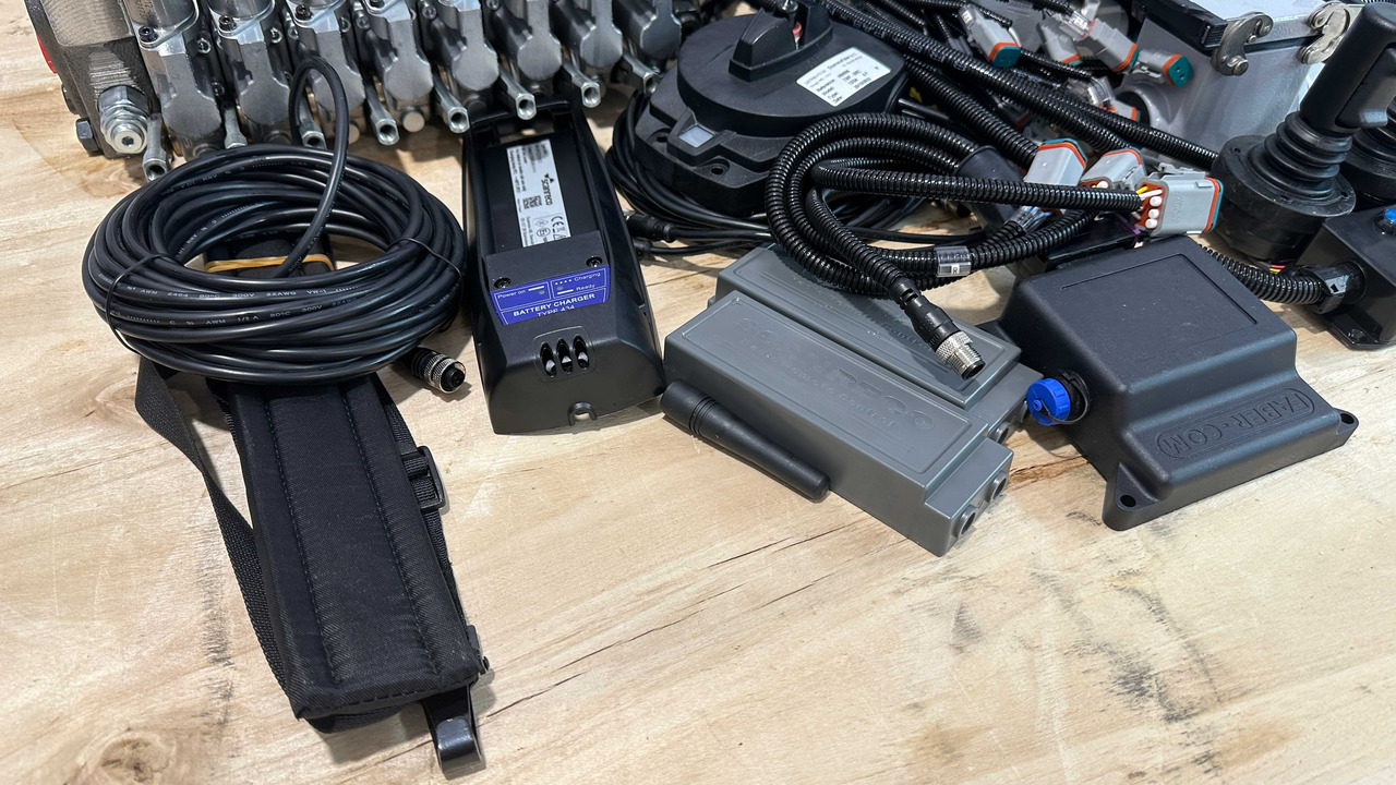 Set Scanreco RC400 with Walvoil DPX100 Fassi, Effer, Atlas, Manitou - Δασική ρυμούλκα: φωτογραφία 4 Set Scanreco RC400 with Walvoil DPX100 Fassi, Effer, Atlas, Manitou - Δασική ρυμούλκα: φωτογραφία 4