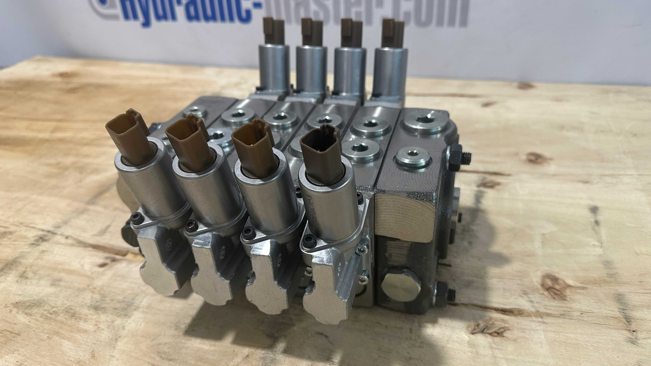 Valve Walvoil DPX100 Vermeer, Predator, Bobcat - Καταστροφέας πρέμνων: φωτογραφία 2 Valve Walvoil DPX100 Vermeer, Predator, Bobcat - Καταστροφέας πρέμνων: φωτογραφία 2