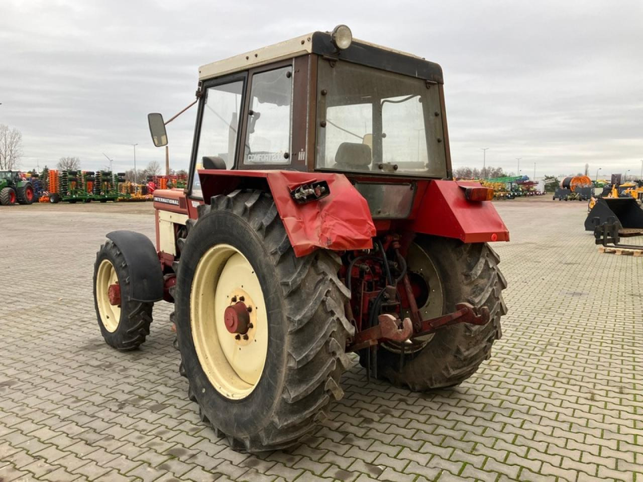 Case-IH 1046 AS - Τρακτέρ: φωτογραφία 3 Case-IH 1046 AS - Τρακτέρ: φωτογραφία 3