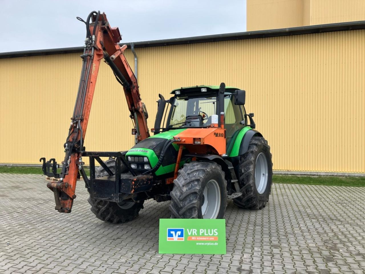 Deutz-Fahr AGROTRON 150 TT+BERKY MÄHAUSLEGER - Τρακτέρ: φωτογραφία 1 Deutz-Fahr AGROTRON 150 TT+BERKY MÄHAUSLEGER - Τρακτέρ: φωτογραφία 1