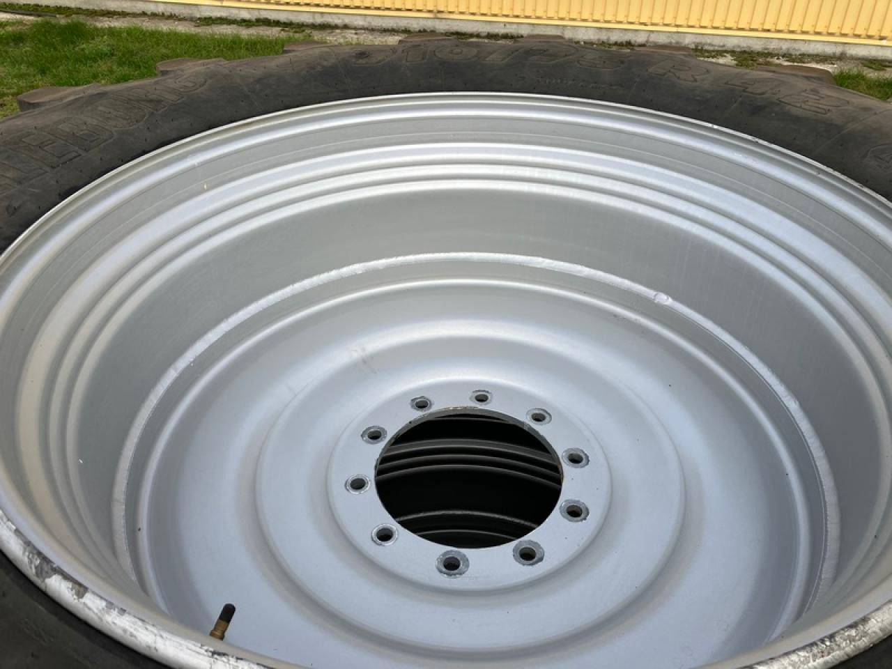 Trelleborg 710/75R42 TM900 - Ελαστικό: φωτογραφία 3 Trelleborg 710/75R42 TM900 - Ελαστικό: φωτογραφία 3