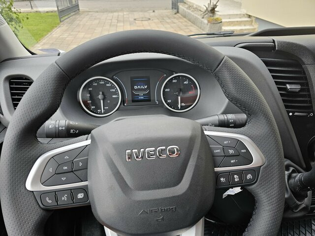 IVECO Daily 35S18HA8V Hi-Matic 16m³ XL LED ACC - Βαν: φωτογραφία 4 IVECO Daily 35S18HA8V Hi-Matic 16m³ XL LED ACC - Βαν: φωτογραφία 4