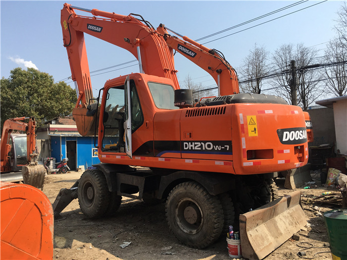 Doosan DH210w-7 wheel excavator - Τροχοφόρος εκσκαφέας: φωτογραφία 4 Doosan DH210w-7 wheel excavator - Τροχοφόρος εκσκαφέας: φωτογραφία 4