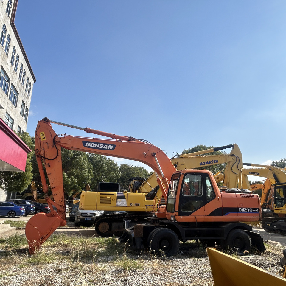 Doosan DH210w-7 wheel excavator - Τροχοφόρος εκσκαφέας: φωτογραφία 3 Doosan DH210w-7 wheel excavator - Τροχοφόρος εκσκαφέας: φωτογραφία 3