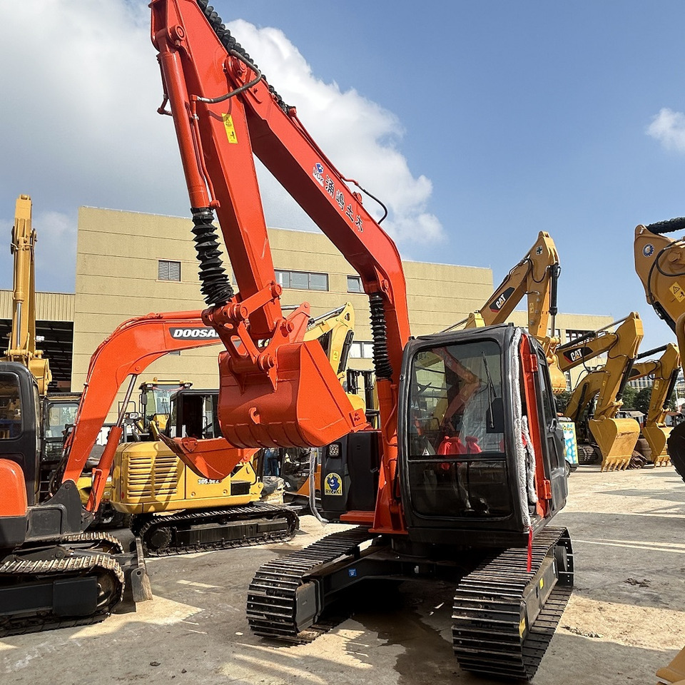 Hitachi ZX70 Excavator - Μίνι εκσκαφέας: φωτογραφία 1 Hitachi ZX70 Excavator - Μίνι εκσκαφέας: φωτογραφία 1