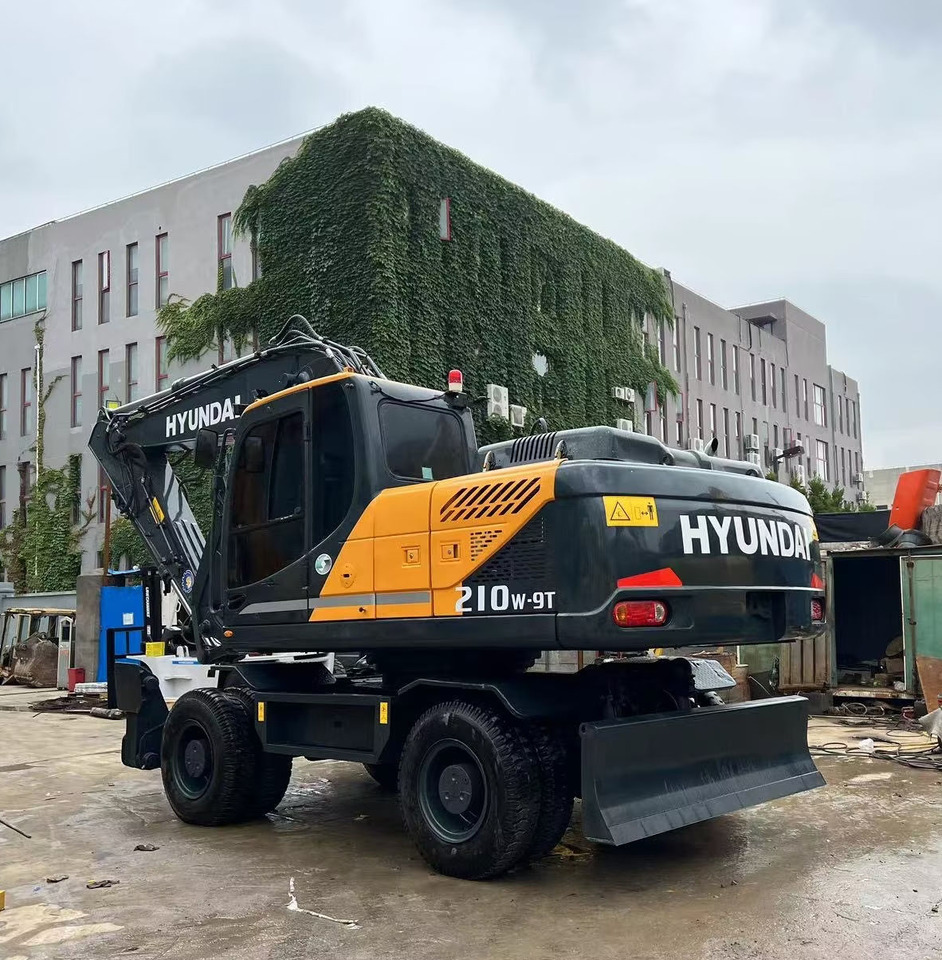 Hyundai 210w-9 wheel excavator - Τροχοφόρος εκσκαφέας: φωτογραφία 4 Hyundai 210w-9 wheel excavator - Τροχοφόρος εκσκαφέας: φωτογραφία 4