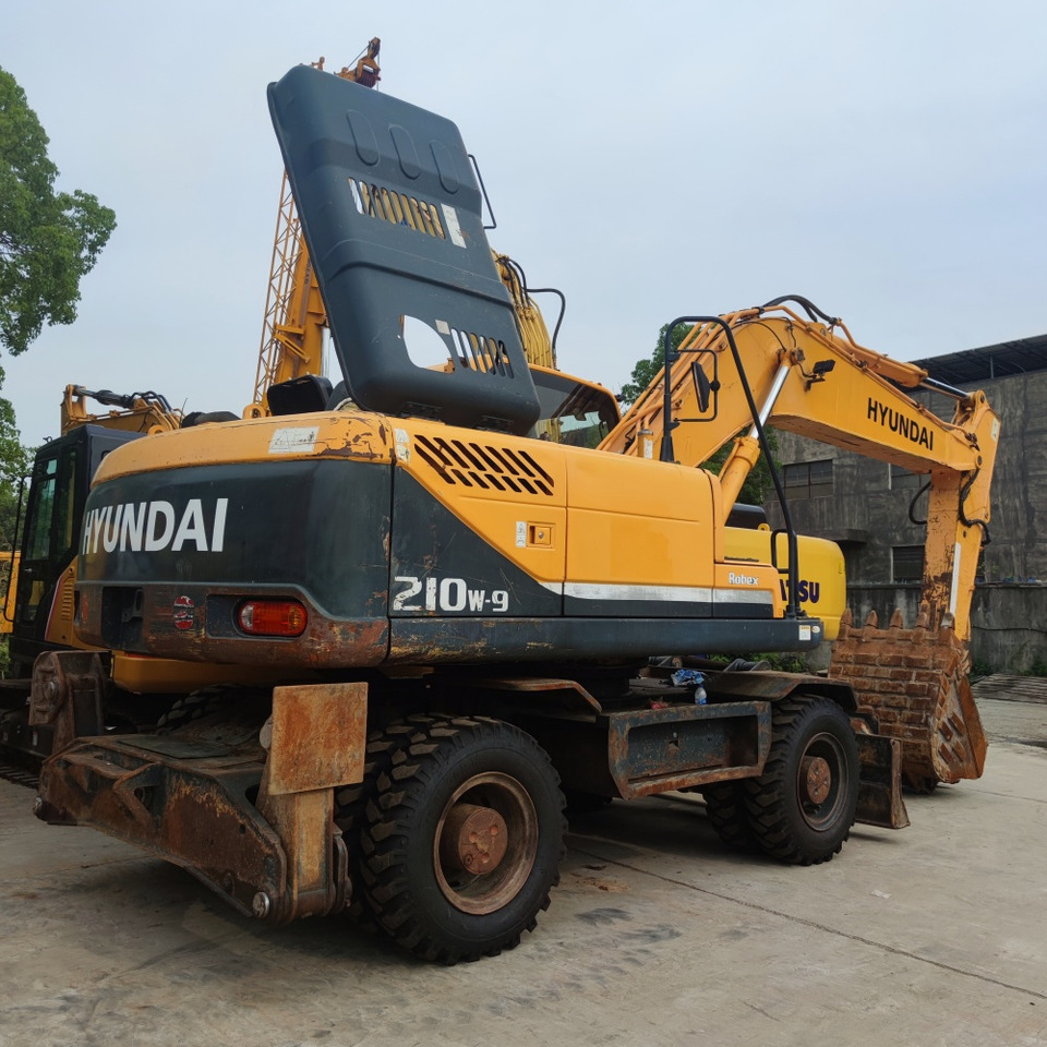 Hyundai 210w-9 wheel excavator - Τροχοφόρος εκσκαφέας: φωτογραφία 4 Hyundai 210w-9 wheel excavator - Τροχοφόρος εκσκαφέας: φωτογραφία 4