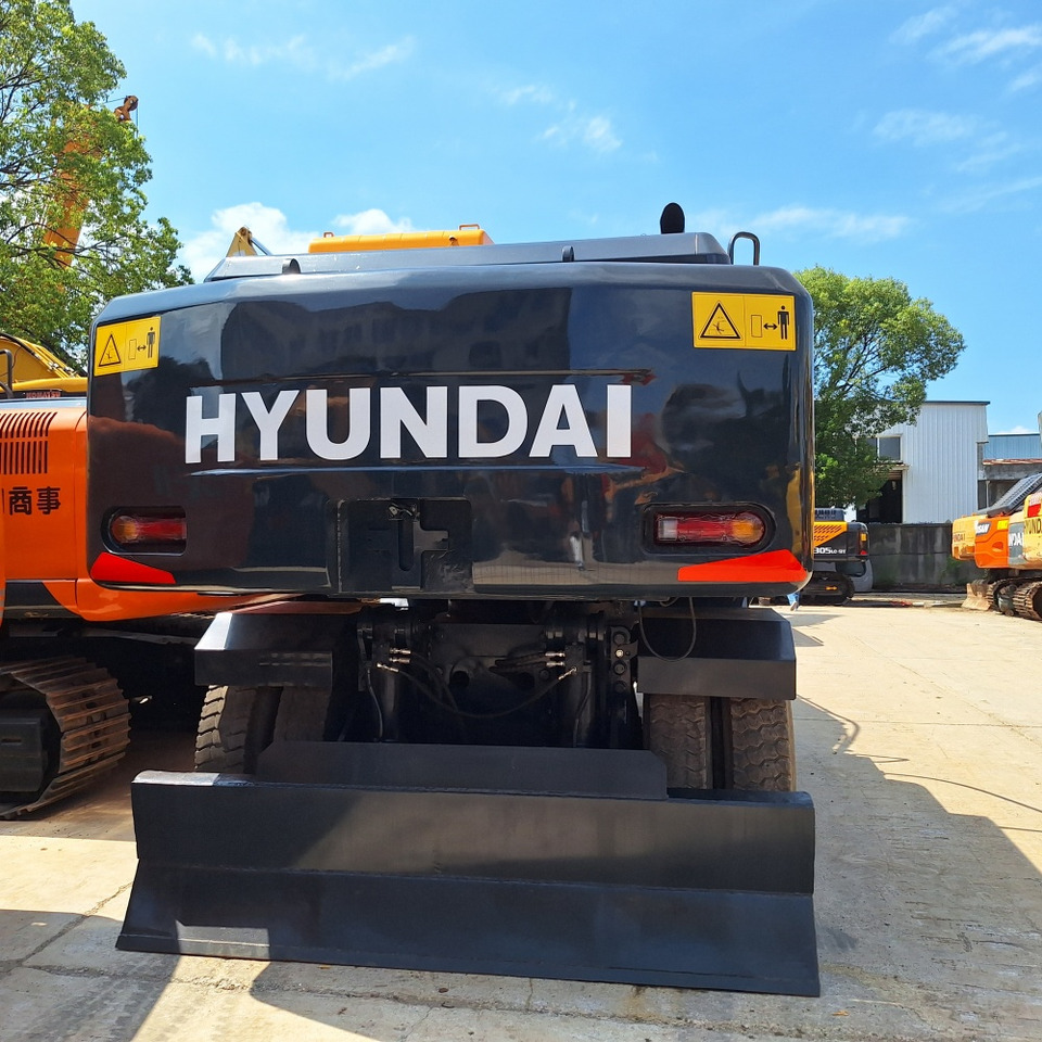 Hyundai 210w-9T wheel excavator - Τροχοφόρος εκσκαφέας: φωτογραφία 3 Hyundai 210w-9T wheel excavator - Τροχοφόρος εκσκαφέας: φωτογραφία 3