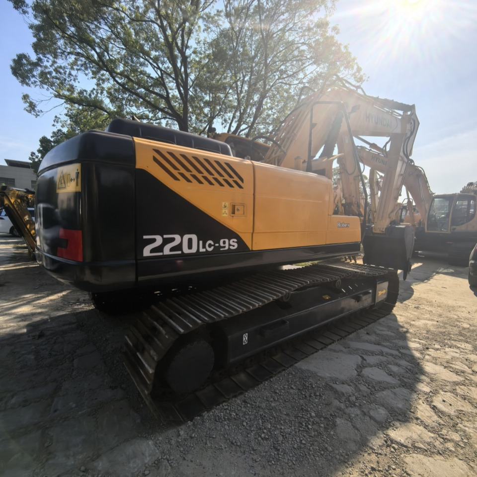 Hyundai 220lc-9s excavator - Τροχοφόρος εκσκαφέας: φωτογραφία 4 Hyundai 220lc-9s excavator - Τροχοφόρος εκσκαφέας: φωτογραφία 4