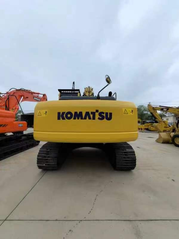 Ερπυστριοφόρος εκσκαφέας Komatsu PC 220-8 Excavator: φωτογραφία 6
