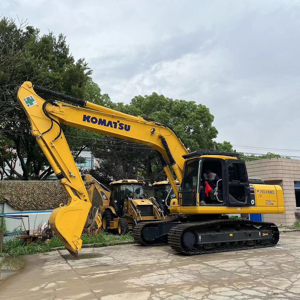 Komatsu PC 220-8 Excavator - Ερπυστριοφόρος εκσκαφέας: φωτογραφία 3 Komatsu PC 220-8 Excavator - Ερπυστριοφόρος εκσκαφέας: φωτογραφία 3