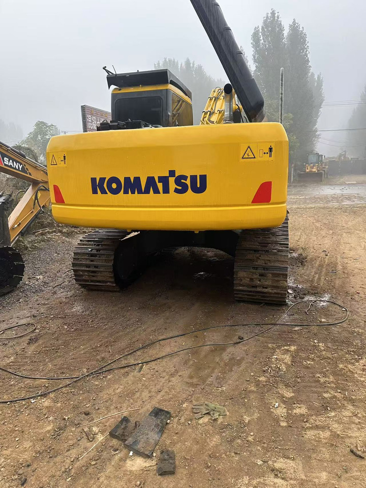 Komatsu PC200-7 excavator - Ερπυστριοφόρος εκσκαφέας: φωτογραφία 2 Komatsu PC200-7 excavator - Ερπυστριοφόρος εκσκαφέας: φωτογραφία 2