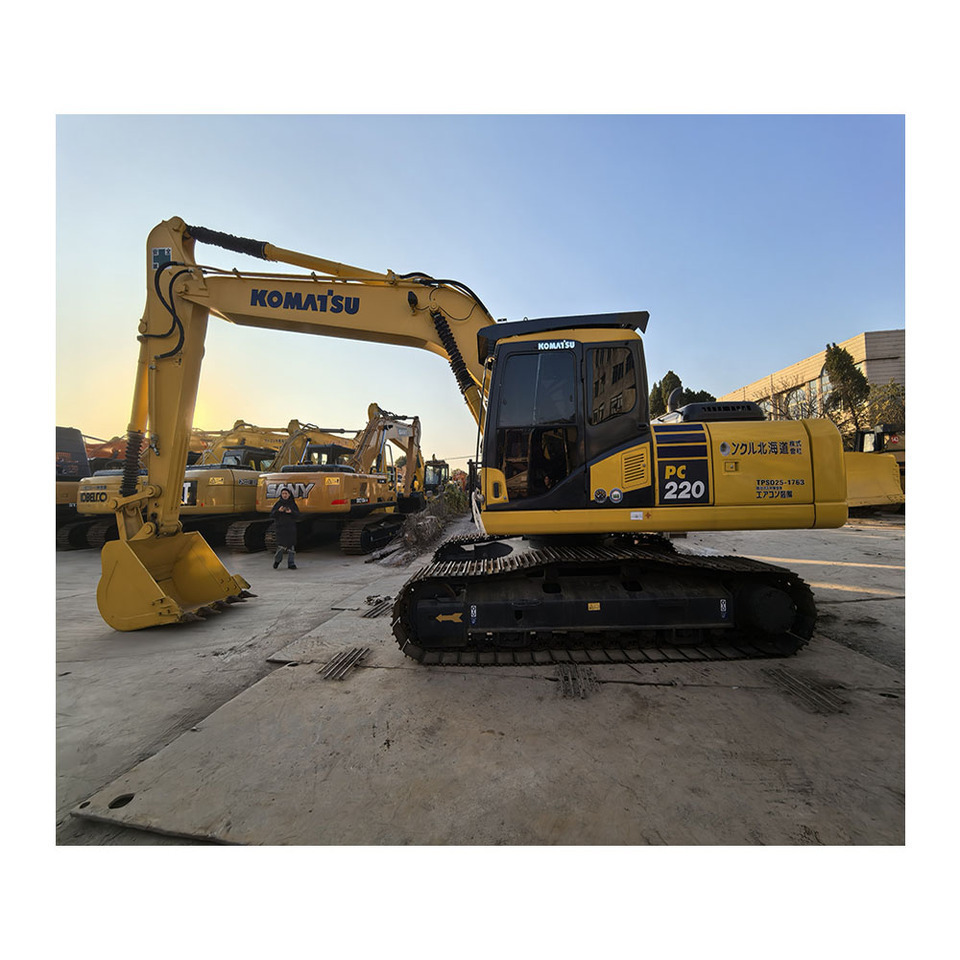 Komatsu PC220-7 - Ερπυστριοφόρος εκσκαφέας: φωτογραφία 3 Komatsu PC220-7 - Ερπυστριοφόρος εκσκαφέας: φωτογραφία 3
