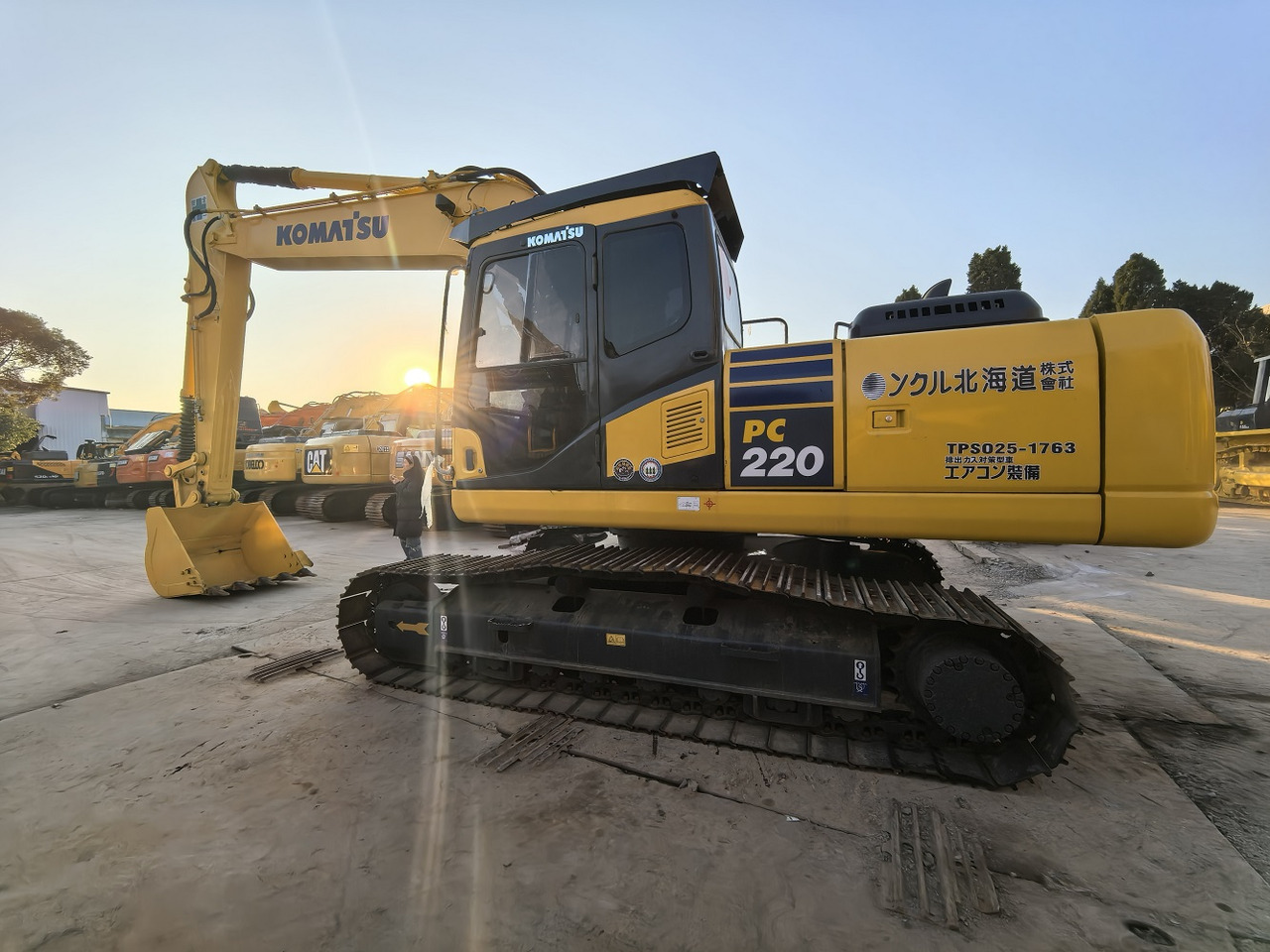 Komatsu PC220-7 - Ερπυστριοφόρος εκσκαφέας: φωτογραφία 4 Komatsu PC220-7 - Ερπυστριοφόρος εκσκαφέας: φωτογραφία 4