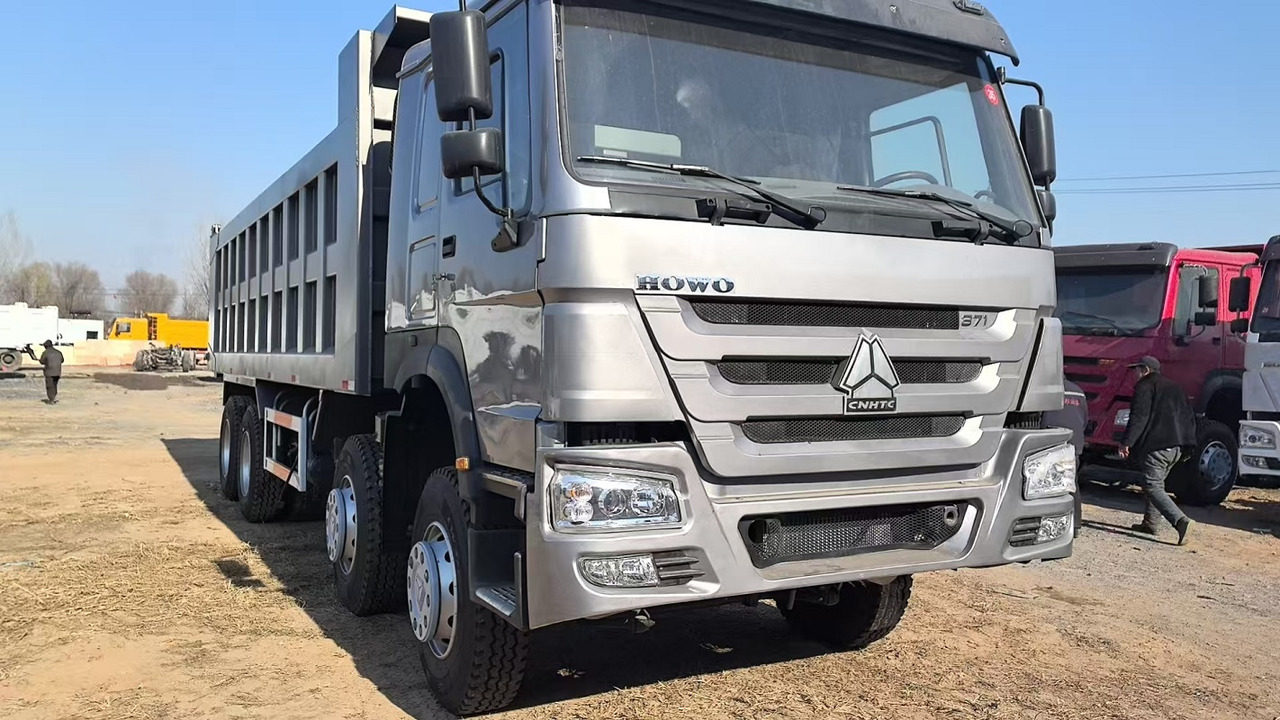 SINOTRUK Howo Dump truck 371hp 8x4 - Φορτηγό ανατρεπόμενο: φωτογραφία 3 SINOTRUK Howo Dump truck 371hp 8x4 - Φορτηγό ανατρεπόμενο: φωτογραφία 3