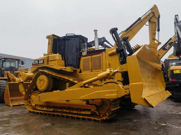 Μπουλντόζα Second hand Cat D7R Dozer used  D7 Dozers Cat Bulldozer Good Price for Sale in shanghai yard: φωτογραφία 6
