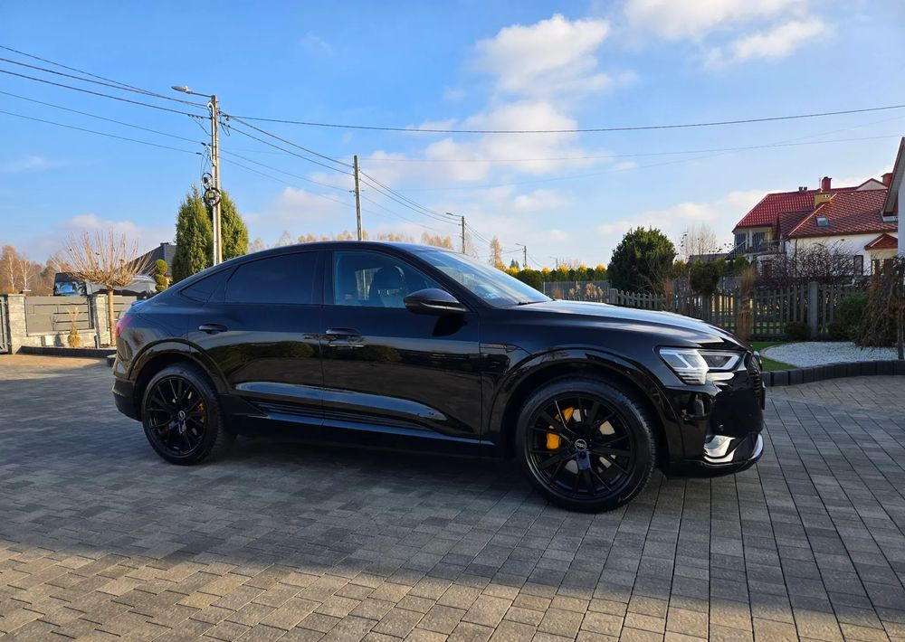 Audi e-tron 55 Quattro S Line - Λιμουζίνα/ Sedan: φωτογραφία 3 Audi e-tron 55 Quattro S Line - Λιμουζίνα/ Sedan: φωτογραφία 3