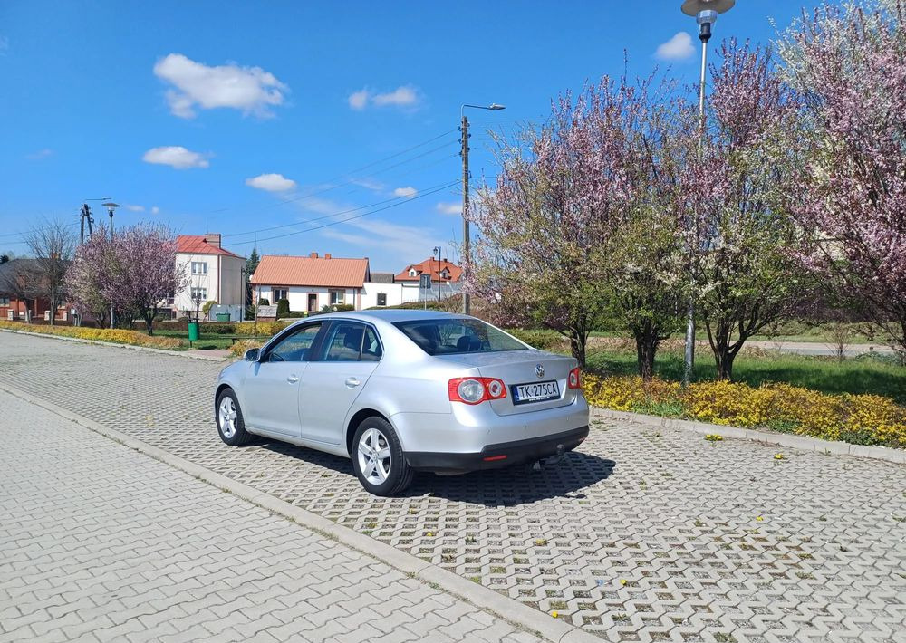 Λιμουζίνα/ Sedan Volkswagen Jetta 2.0 TDI DPF Comfortline: φωτογραφία 14