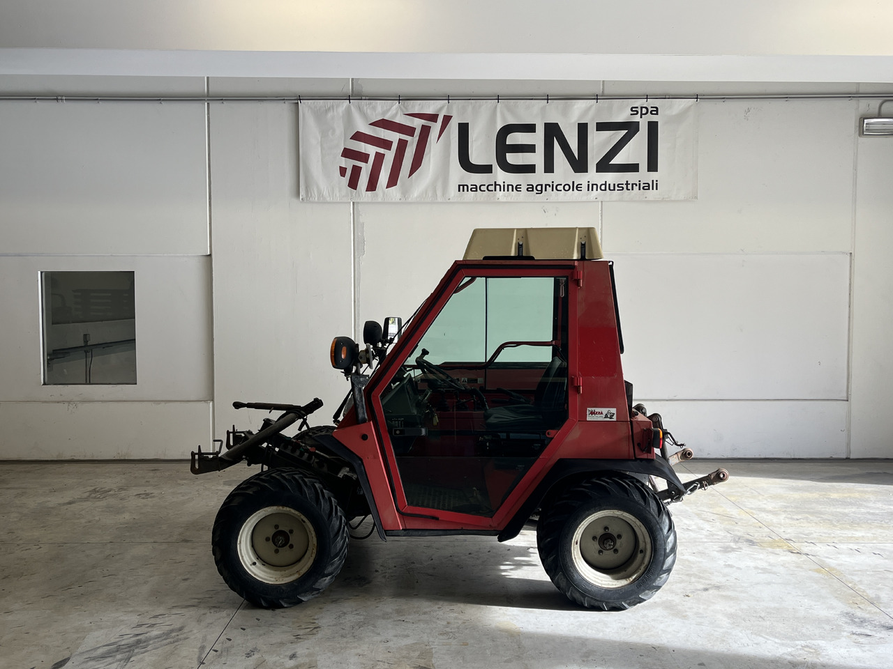 AEBI TT 70 S - Τρακτέρ: φωτογραφία 1 AEBI TT 70 S - Τρακτέρ: φωτογραφία 1