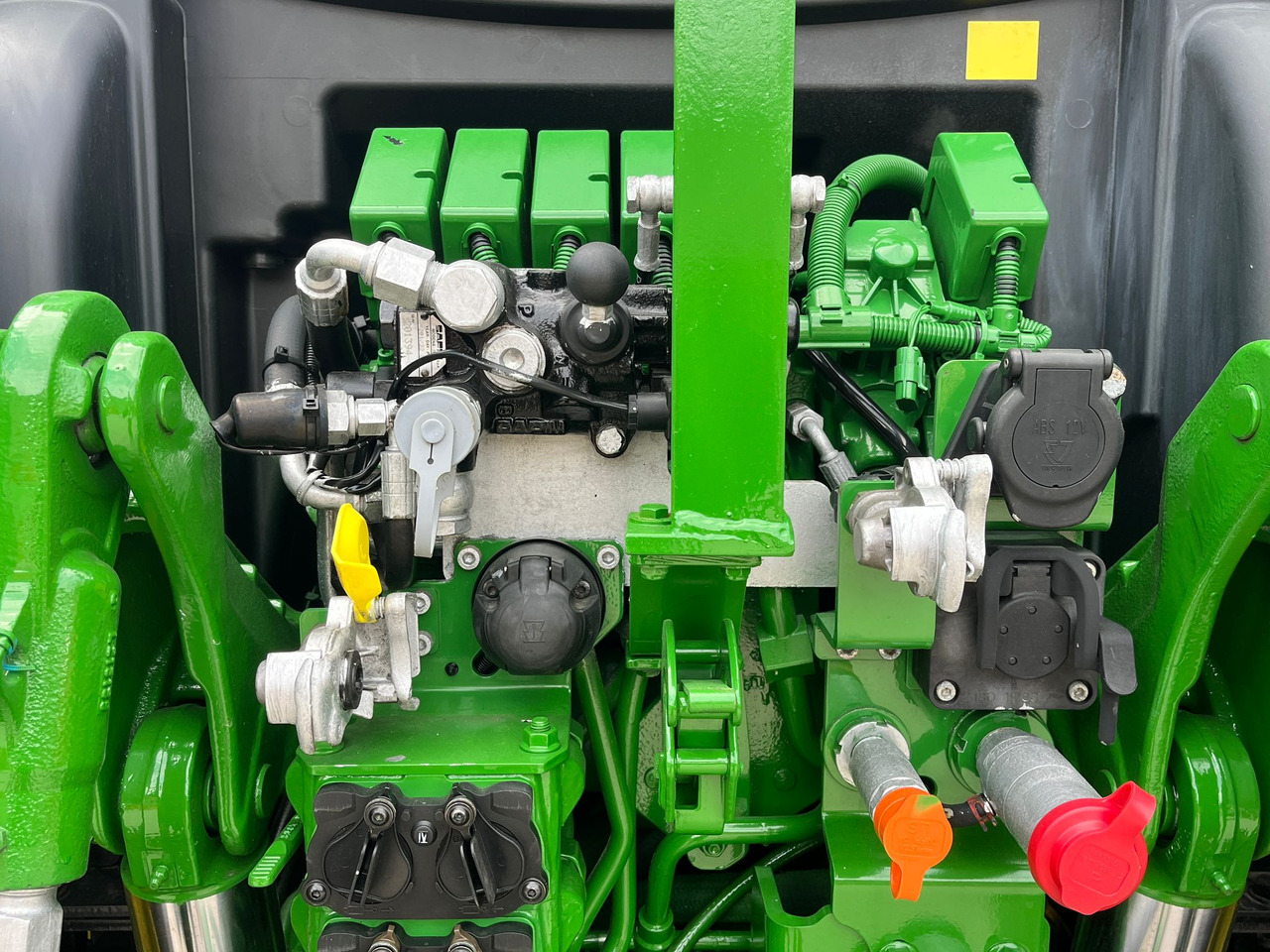 Τρακτέρ JOHN DEERE 6130: φωτογραφία 11 Τρακτέρ JOHN DEERE 6130: φωτογραφία 11