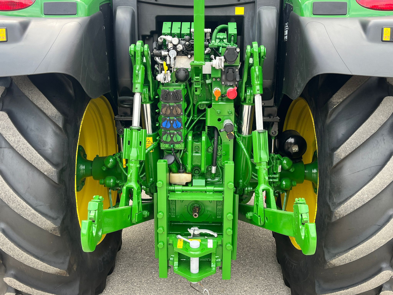 Τρακτέρ JOHN DEERE 6130: φωτογραφία 8 Τρακτέρ JOHN DEERE 6130: φωτογραφία 8