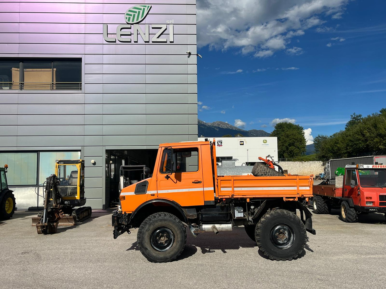 MERCEDES BENZ UNIMOG U1200 – 70 - Φορτηγό ανατρεπόμενο: φωτογραφία 2 MERCEDES BENZ UNIMOG U1200 – 70 - Φορτηγό ανατρεπόμενο: φωτογραφία 2