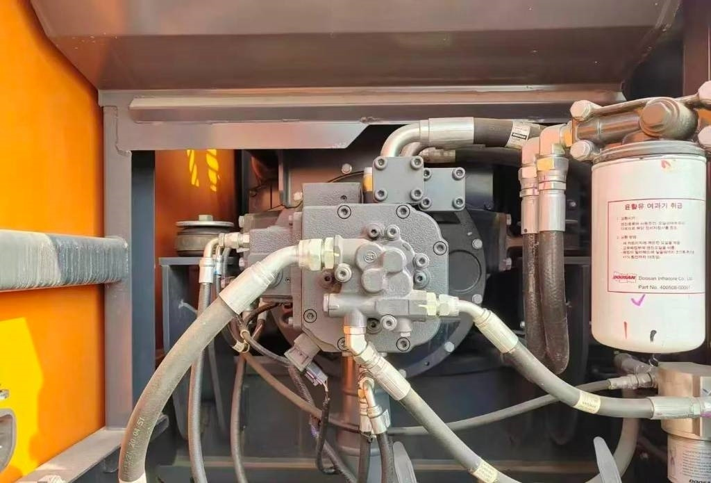 Doosan DX 220 - Ερπυστριοφόρος εκσκαφέας: φωτογραφία 3 Doosan DX 220 - Ερπυστριοφόρος εκσκαφέας: φωτογραφία 3