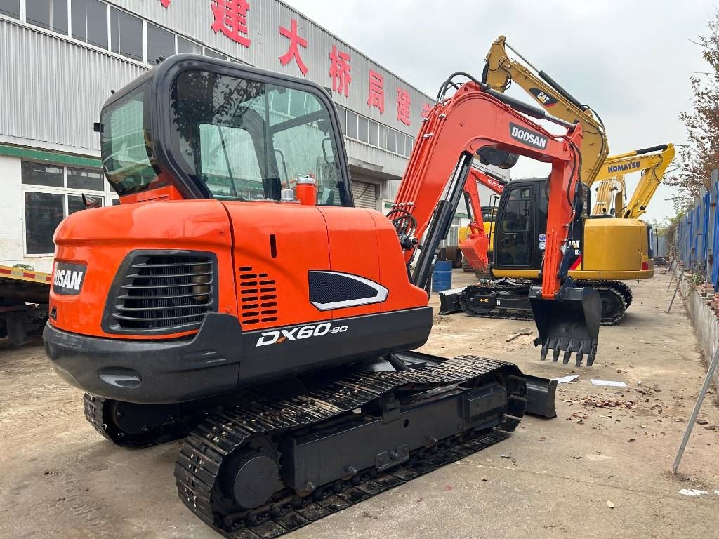 Doosan DX 60 - Ερπυστριοφόρος εκσκαφέας: φωτογραφία 1 Doosan DX 60 - Ερπυστριοφόρος εκσκαφέας: φωτογραφία 1