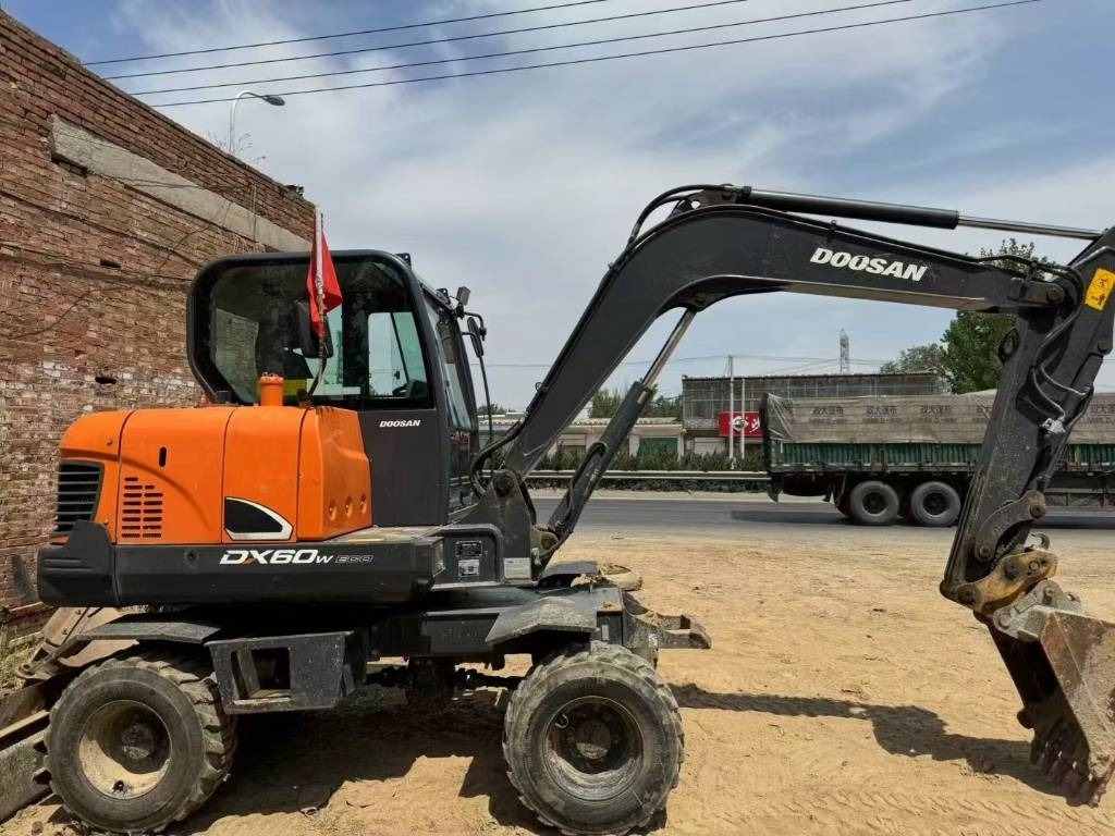 Doosan DX 60 - Μίνι εκσκαφέας: φωτογραφία 3 Doosan DX 60 - Μίνι εκσκαφέας: φωτογραφία 3