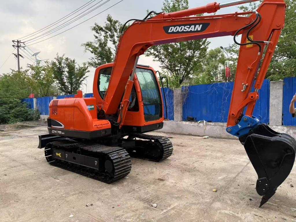 Doosan DX 75 - Ερπυστριοφόρος εκσκαφέας: φωτογραφία 4 Doosan DX 75 - Ερπυστριοφόρος εκσκαφέας: φωτογραφία 4
