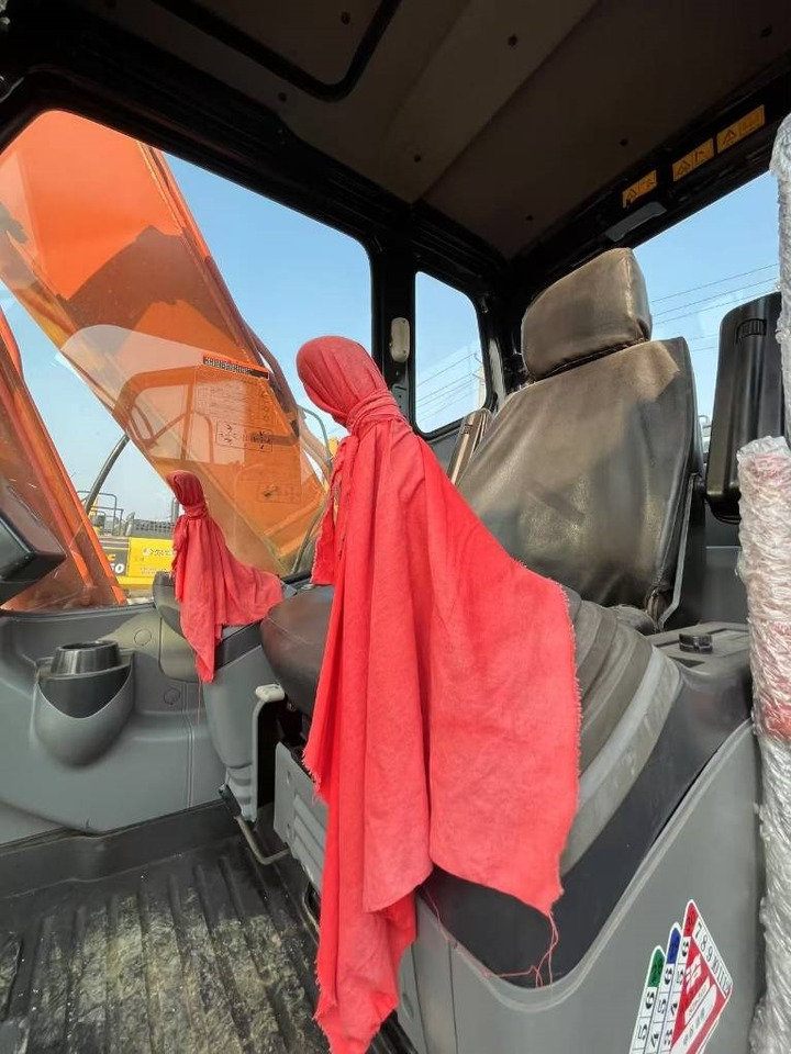 Hitachi ZX 160 LC - Ερπυστριοφόρος εκσκαφέας: φωτογραφία 2 Hitachi ZX 160 LC - Ερπυστριοφόρος εκσκαφέας: φωτογραφία 2