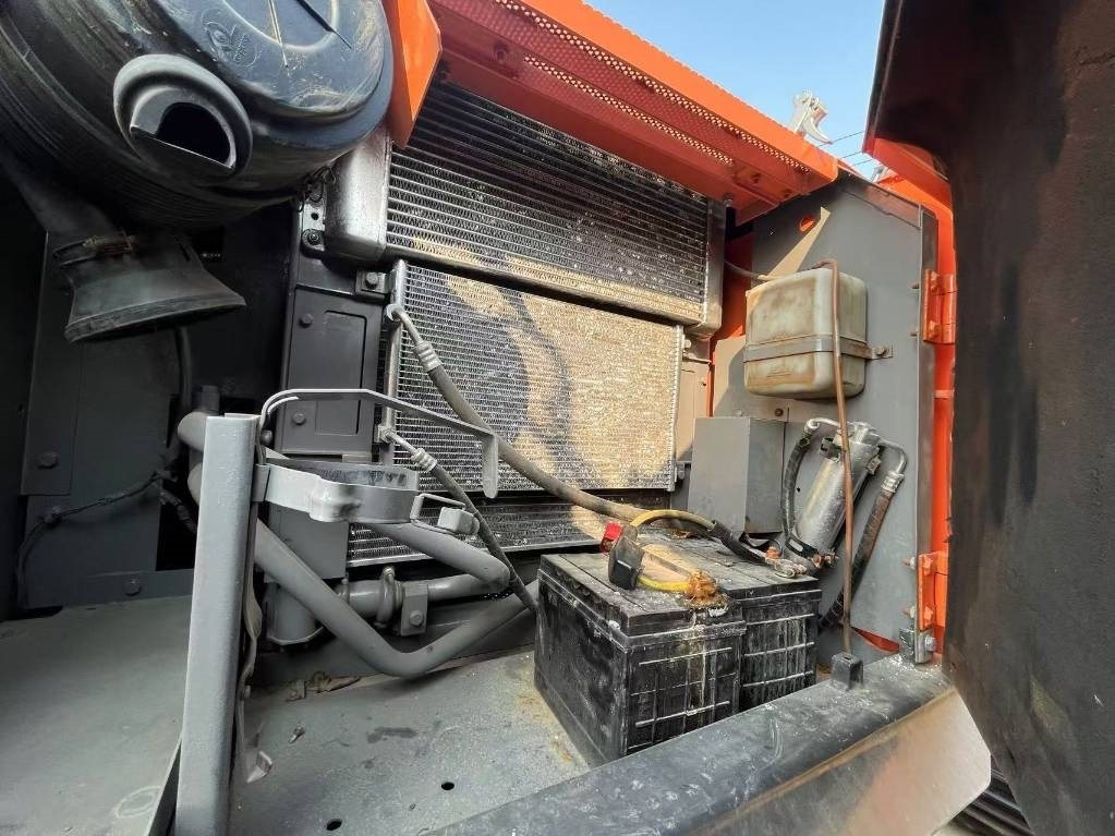 Hitachi ZX 160 - Ερπυστριοφόρος εκσκαφέας: φωτογραφία 2 Hitachi ZX 160 - Ερπυστριοφόρος εκσκαφέας: φωτογραφία 2