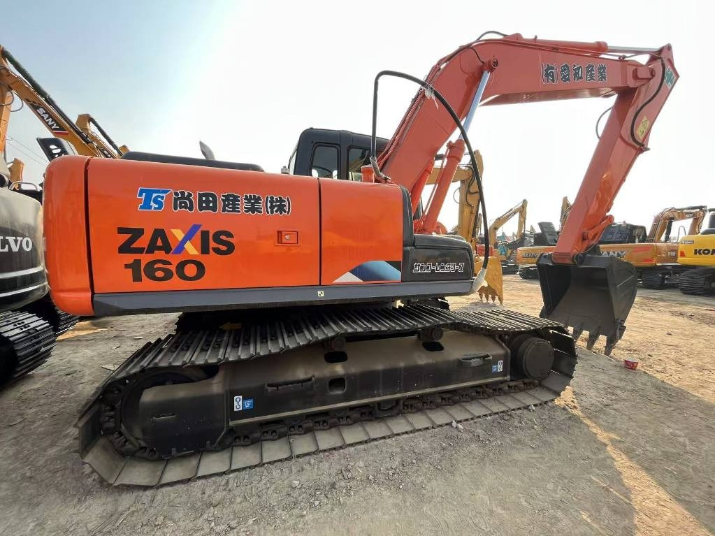 Hitachi ZX 160 - Ερπυστριοφόρος εκσκαφέας: φωτογραφία 1 Hitachi ZX 160 - Ερπυστριοφόρος εκσκαφέας: φωτογραφία 1
