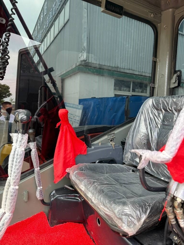 Hitachi ZX 55 - Μίνι εκσκαφέας: φωτογραφία 5 Hitachi ZX 55 - Μίνι εκσκαφέας: φωτογραφία 5