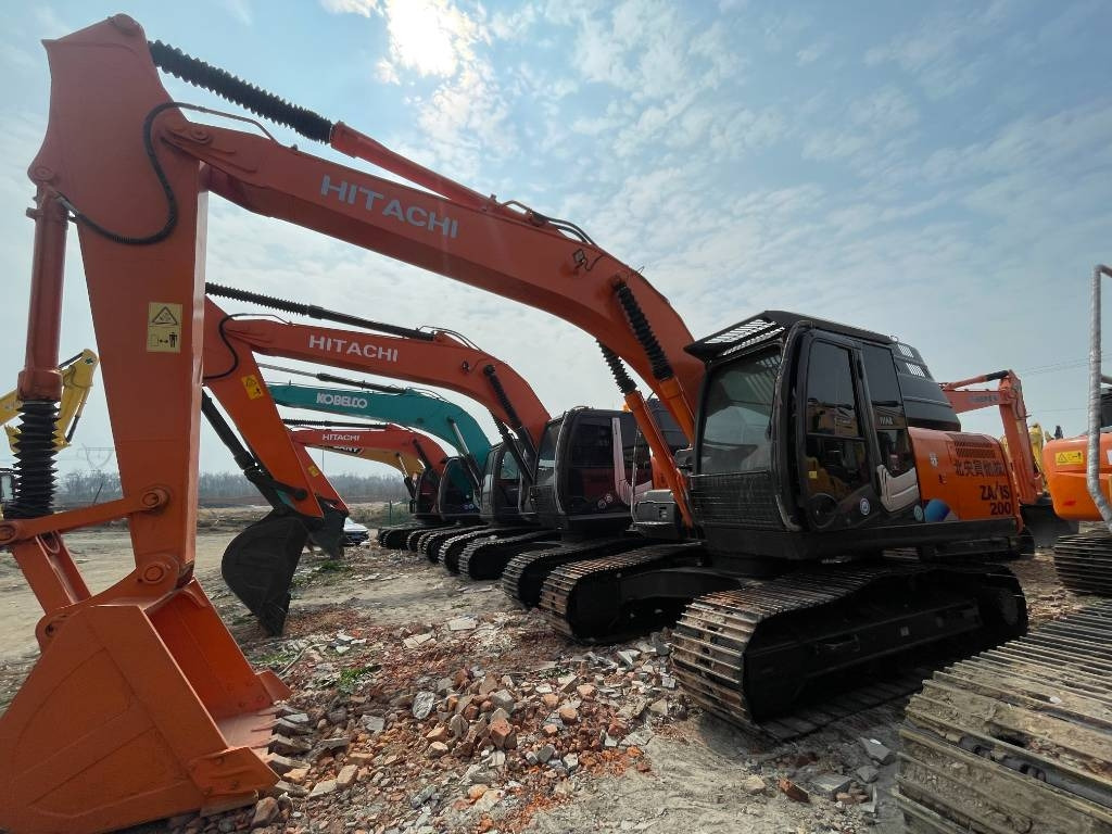 Hitachi Zaxis 200 LC - Ερπυστριοφόρος εκσκαφέας: φωτογραφία 1 Hitachi Zaxis 200 LC - Ερπυστριοφόρος εκσκαφέας: φωτογραφία 1