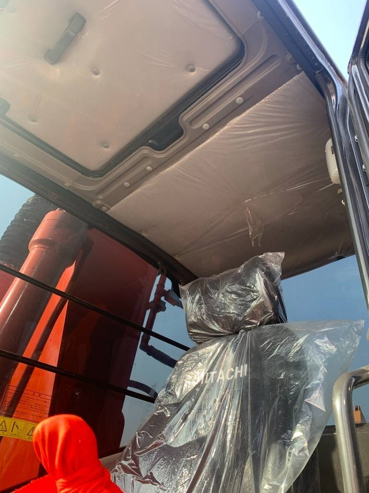 Hitachi Zaxis 200 LC - Ερπυστριοφόρος εκσκαφέας: φωτογραφία 3 Hitachi Zaxis 200 LC - Ερπυστριοφόρος εκσκαφέας: φωτογραφία 3