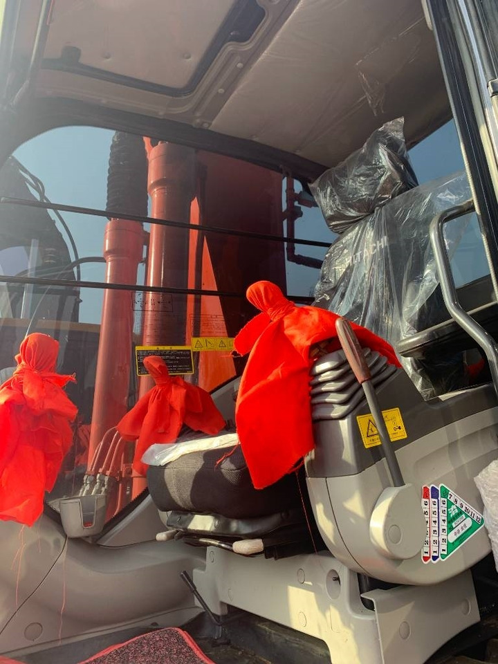 Hitachi Zaxis 200 LC - Ερπυστριοφόρος εκσκαφέας: φωτογραφία 2 Hitachi Zaxis 200 LC - Ερπυστριοφόρος εκσκαφέας: φωτογραφία 2