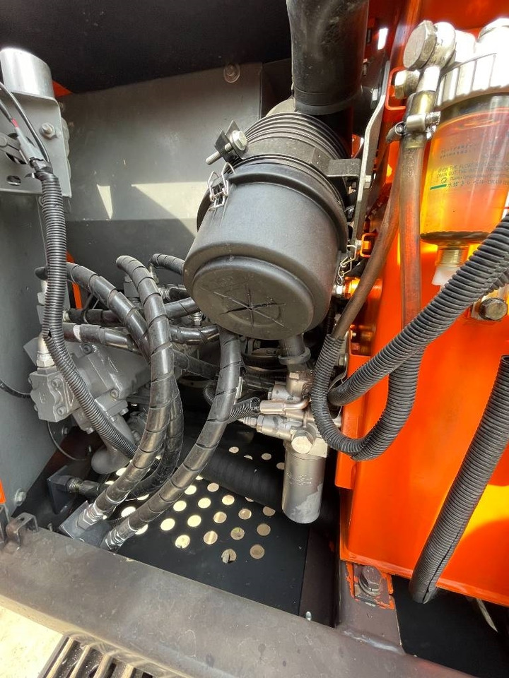 Hitachi Zaxis 70 - Ερπυστριοφόρος εκσκαφέας: φωτογραφία 2 Hitachi Zaxis 70 - Ερπυστριοφόρος εκσκαφέας: φωτογραφία 2