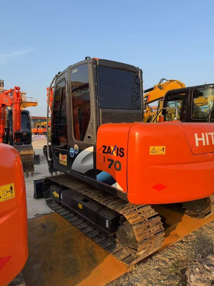 Hitachi Zaxis 70 - Ερπυστριοφόρος εκσκαφέας: φωτογραφία 1 Hitachi Zaxis 70 - Ερπυστριοφόρος εκσκαφέας: φωτογραφία 1