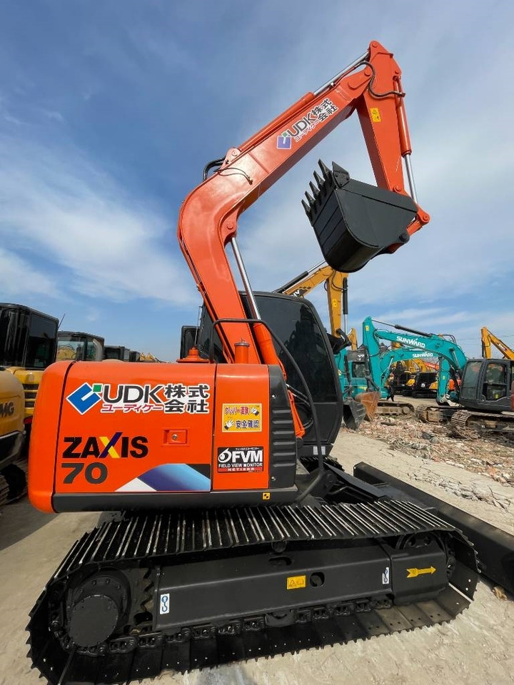 Hitachi Zaxis 70 - Ερπυστριοφόρος εκσκαφέας: φωτογραφία 1 Hitachi Zaxis 70 - Ερπυστριοφόρος εκσκαφέας: φωτογραφία 1