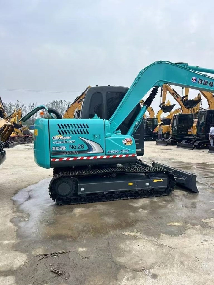 Kobelco SK 75 - Ερπυστριοφόρος εκσκαφέας: φωτογραφία 5 Kobelco SK 75 - Ερπυστριοφόρος εκσκαφέας: φωτογραφία 5